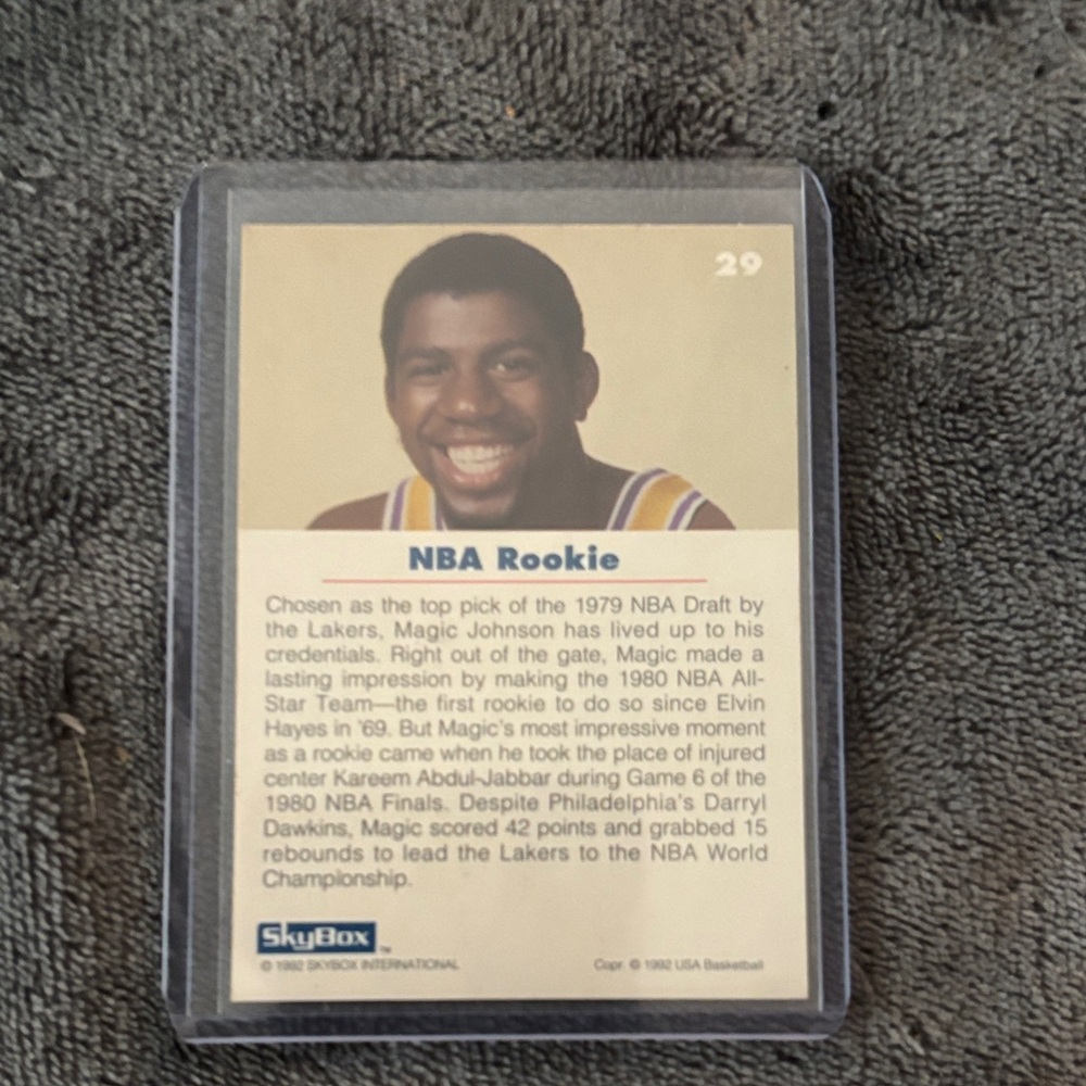 Earvin 'Magic' Johnson NBA Rookie Card - Picture 2 of 2